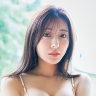 白戸ゆめの、“アナウンサー界No.1”ダイナマイトボディ開放「週刊FLASH」表紙登場