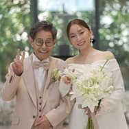 加藤茶＆綾菜夫妻“結婚15年目”誓い新たにウエディング姿披露 年の差婚バッシング・大病…歩み振り返る