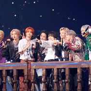 MAZZEL、デビュー3年目で2年連続アリーナ公演 ユニット曲・MUZEへの溢れる愛…“秘密の遊戯場”で魅せた8人の個性【Royal Straight Flush】