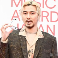 藤井 風、貴重な幼少期ショット公開 “実家のカーテン”に注目集まる「もしかして…」「胸熱」