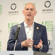 ミネルバ大学　マイク・マギー学長