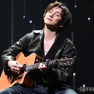SixTONES京本大我、ギター弾き語り舞台初挑戦で9曲圧巻披露 日本オリジナル演出「Once」開幕【ゲネプロレポ】