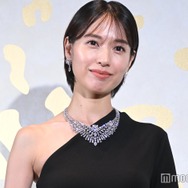 戸田恵梨香、ワンショルドレスに6億円超えジュエリー “ご褒美時間”は「家族と過ごす毎日」【「カルティエ銀座4丁目ブティック」オープニングイベント】