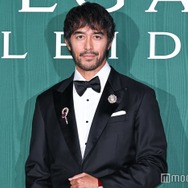 阿部寛、日曜劇場「キャスター」でブルガリ腕時計着用「仕事にあった存在価値を示してくれる」【ブルガリ展覧会フォトコール第二夜】