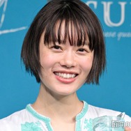 杉咲花の幼少期ショットが話題 母チエ・カジウラが公開「母親譲りの美しさ」「面影ある」