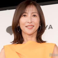 “永遠のグラビアクイーン”56歳・かとうれいこ、27年ぶり写真集発売 30年ぶり水着姿でのボディケア明かす【AROUND】