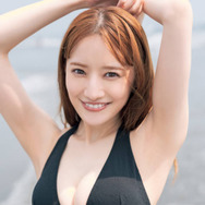 中田花奈、美谷間がセクシーな肌見せSHOTにドキッ！リゾートを舞台にオトナの艶姿を披露