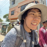 令和ロマンくるま「ガチ怒られしました」旅ロケ中に厳重注意受ける事態に？海外で人気ぶり発揮