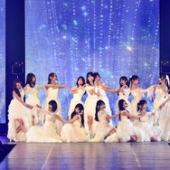 乃木坂46、煌びやか衣装で豪華3曲ライブ ランウェイとギャップ魅せる【ガルアワ2025AW】