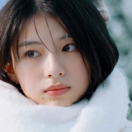 出口夏希「メルティーキッス」新イメージキャラクター就任「本当に光栄」全身ホワイトコーデで透明感溢れる