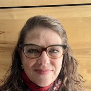 フェリシア・キャッツ=ハリス(Felicia Katz-Harris)(米国代表/サンタフェ国際民俗芸術博物館元展示責任者)