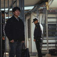 「捏造された都市」(C)2025 Disney and its related entities