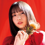 日向坂46五期生・大野愛実＆高井俐香「週刊ヤングジャンプ」登場 美脚際立つワンピ姿も