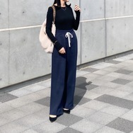 トレンドの【ワイドスウェットパンツ】。大人のきれいめ着こなし正解例【40代の毎日コーデ】