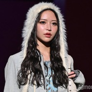 美人YouTuber、レザーショーパン×個性派ブーツで美脚見せ「脚長すぎ」「センス抜群」と反響