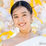 Koki,「父がサンタさんになって」クリスマスの印象深い思い出 美スタイル際立つドレス姿披露