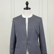 「レディースノーカラークルーネック（丸襟）ジャケット」