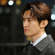 Snow Man向井康⼆「フェイクマミー」最終話で人気芸人と共演 劇中ポーズが話題「こっそりスーしてる？」「待ってました」