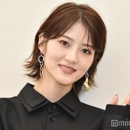 元乃木坂46若月佑美、膝上ミニスカ×ブーツで美脚披露「スタイル抜群」「大人っぽい」の声