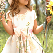 祖母が大好きな5歳の孫　誕生日に”お花のドレス”を作成⇒孫のまさかの反応に「思わず歓声」