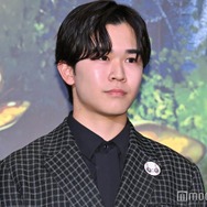 鈴木福、ブルーカラコンで雰囲気ガラリ「王子様みたい」「美しさ爆発」の声