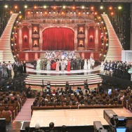 【紅白本番／写真特集】ミセス・キンプリ・AKB48・Perfumeらパフォーマンス 司会は綾瀬はるか・有吉弘行・今田美桜ら