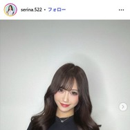 「今日好き」佐藤芹菜、プリーツミニスカからスラリ美脚「ファッションセンス抜群」「脚長い」と反響