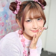 しなこ、ミニスカ×レッグウォーマーで美脚輝く「世界観が完成している」「可愛さが際立つ」「の声