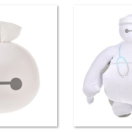 ティッシュケース　3,400円/ クッション　5,500円© Disney