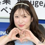 元NMB48吉田朱里、10年前の網タイツ美脚コーデ公開「質感が懐かしい」「この頃からずっと推し」の声