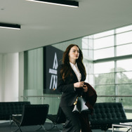 『ブゴニア』(C)2025 FOCUS FEATURES LLC.