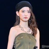 “奇跡の9頭身”黒木麗奈、股下83cmの美スタイルに驚きの声「体の半分以上が脚」「二度見した」