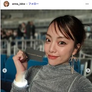 ゆってぃの美人妻「家族で初詣」1歳娘抱えた夫との3ショット公開「ゆってぃいいお父さんしてる」「すくすく大きくなってる」と反響