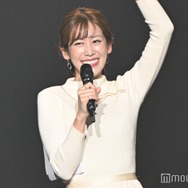 元NHK中川安奈アナ「ボタン1個あいてた」タイトトップス姿に反響続々「見入っちゃった」「魅力的スタイル」