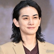 町田啓太、入れ墨びっしり＆金髪姿で印象ガラリ 役オフショットに「驚いた」「筋肉とタトゥーが美しい」と反響