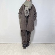 ブラウン×ベージュで鮮度アップ。軽くて暖かいボアコートの防寒スタイル【40代の毎日コーデ】