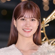 生見愛瑠、美デコルテ際立つ大胆肩出しトップスコーデ公開「クールでかっこいい」「スタイル抜群」と反響