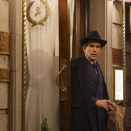 『ブルームーン』© 2025 FUNNY VALENTINE, LLC ALL RIGHTS RESERVED.