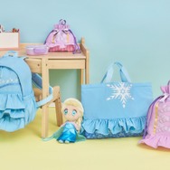 バックパック4,200円/お弁当箱 ランチクロス付き2,400円/巾着2,200円/ポシェット3,900円/レッスンバッグ3,400円/巾着(L) 2,500円© Disney