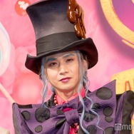 DOMOTO堂本光一「チャーリーとチョコレート工場」再演に意気込み 水色ヘア＆個性的なウォンカ衣装で登場