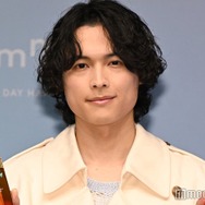SixTONES松村北斗、美髪の女性に感動「美術品に近い」ヘアケアのこだわりは？