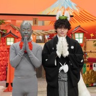 バイきんぐ小峠英二＆timelesz菊池風磨、町の人々の“癖強”な願い事に耳傾ける「小峠地蔵とお狐風磨」4週連続で放送決定