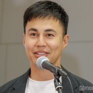 ユージ「マイバッハちゃん」“3000万超え”高級愛車との写真公開「かっこよすぎ」「羨ましい」と反響