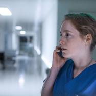 『ナースコール』© 2025 Zodiac Pictures Ltd / MMC Zodiac GmbH