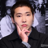 柄本佑、世界的アイドルのファンを告白「2人でドームにライブ行きました」ベテラン俳優との“推し活”も明かす