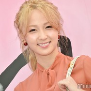 Dream Ami、“一度は諦めかけていた”結婚6年記念日に夫とのウエディングショット公開「お綺麗です」「美男美女すぎ」の声