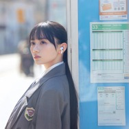 乃木坂46川崎桜1st写真集、グレー制服でセンター楽曲「17分間」オマージュ 1st写真集先行カット第5弾解禁【エチュード】