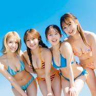 AKB48鈴木くるみ・大盛真歩・正鋳真優・下尾みう、“グラビア選抜”4人がカラフルビキニ姿披露