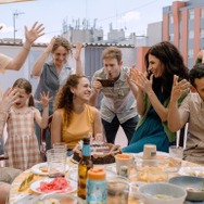 『幸せの、忘れもの。』© 2025. Distinto Films SLU, Nexus Creafilms SL, A Contracorriente Films SL, Diverso Films AIE