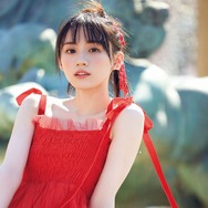 乃木坂46川崎桜、透明感溢れるドレス姿に釘づけ 1st写真集先行カット第8弾解禁【エチュード】